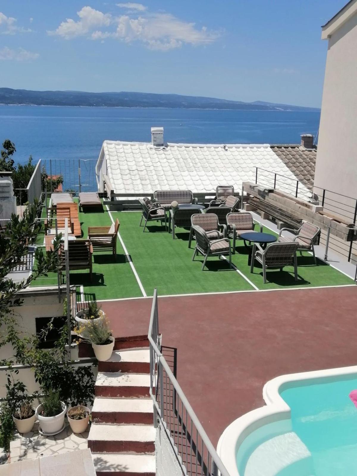 Apartments Rako Brela Esterno foto